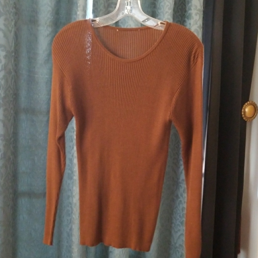Brown long sleeved shirt